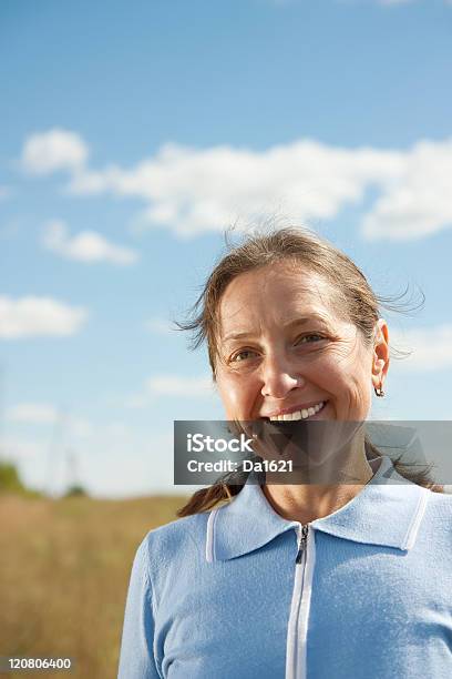 Mulher Madura - Fotografias de stock e mais imagens de 40-49 Anos - 40-49 Anos, 50 Anos, Adulto