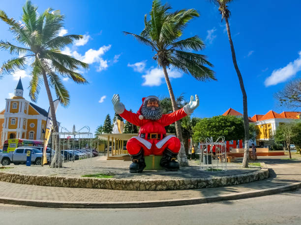 decorações de natal em willemstad view ao redor da ilha caribenha curaçao - otrobanda - fotografias e filmes do acervo