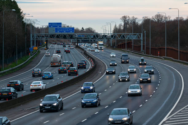 イギリスの高速道路交通 - m1 ストックフォトと画像