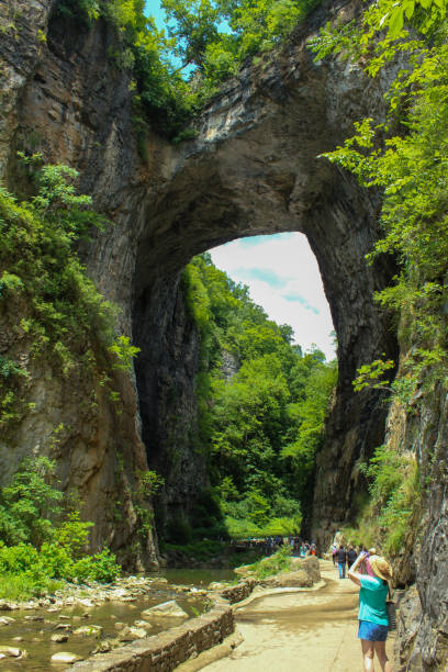 ponte naturale - natural bridge state park foto e immagini stock