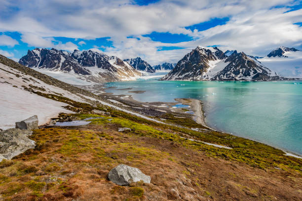 istock Waggonwaybreen Glacier in Magdelene Bay, Spitsbergen 1208272410