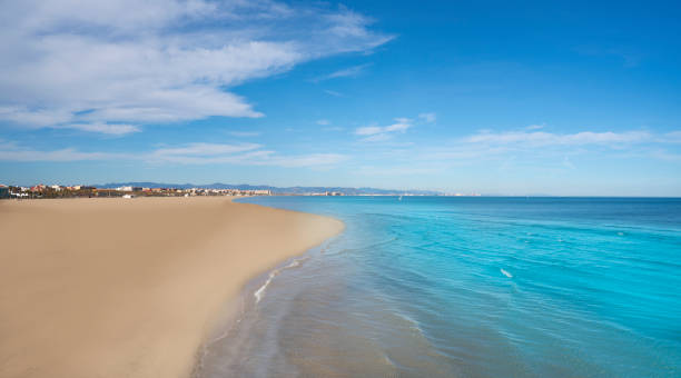 valencia city beach malvarrosa las arenas clear water in spain - valencia fotografías e imágenes de stock