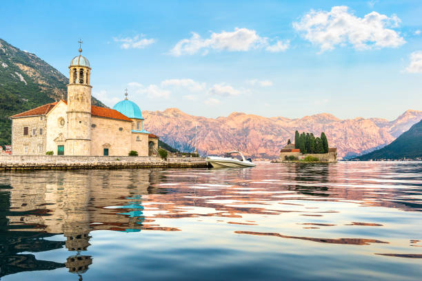 istock Churches in the sea 1208326719
