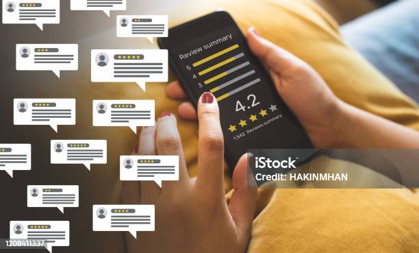 Consumer Reviews Concepts With Bubble People Review Comments And Smartphone Rating Or Feedback For Evaluate Stock Photo - Download Image Now