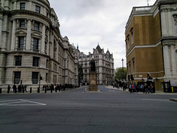 istock The crowds of London 1208444109