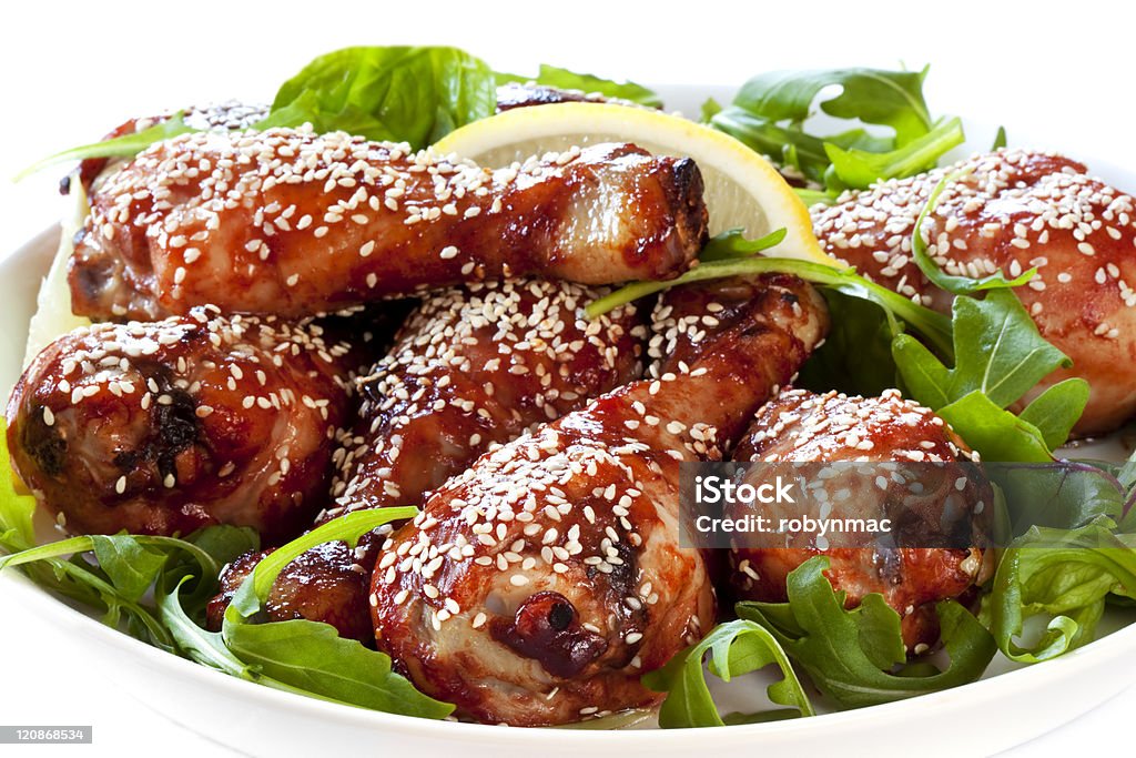 Pollo Drumsticks sésamo - Foto de stock de Muslo de pollo - Carne libre de derechos