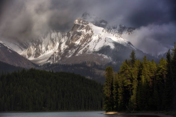 istock Maligne Lake - Canadian Rockies Brooding 1208705946