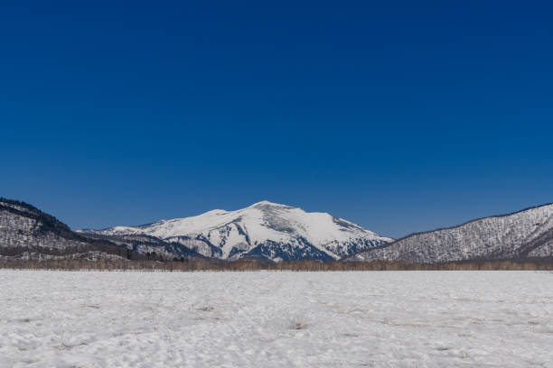 istock Mt.Shibutsu seen from Ozegahara Marshland 1208733910