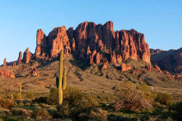 istock The Superstition Mountains in Lost Dutchman State Park 1208851353