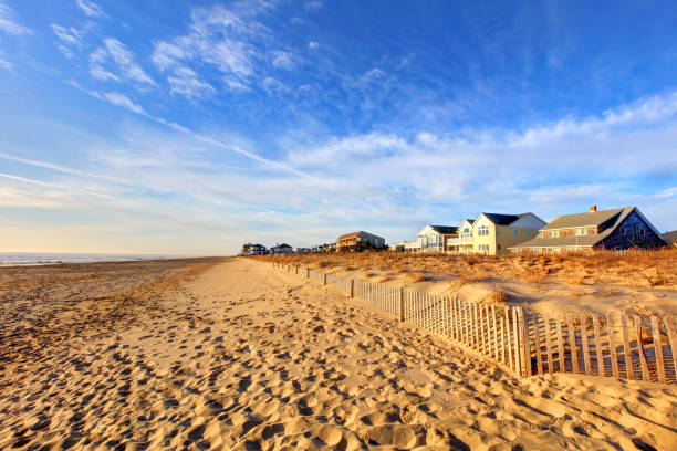 plage de dewey, delaware - delaware photos et images de collection