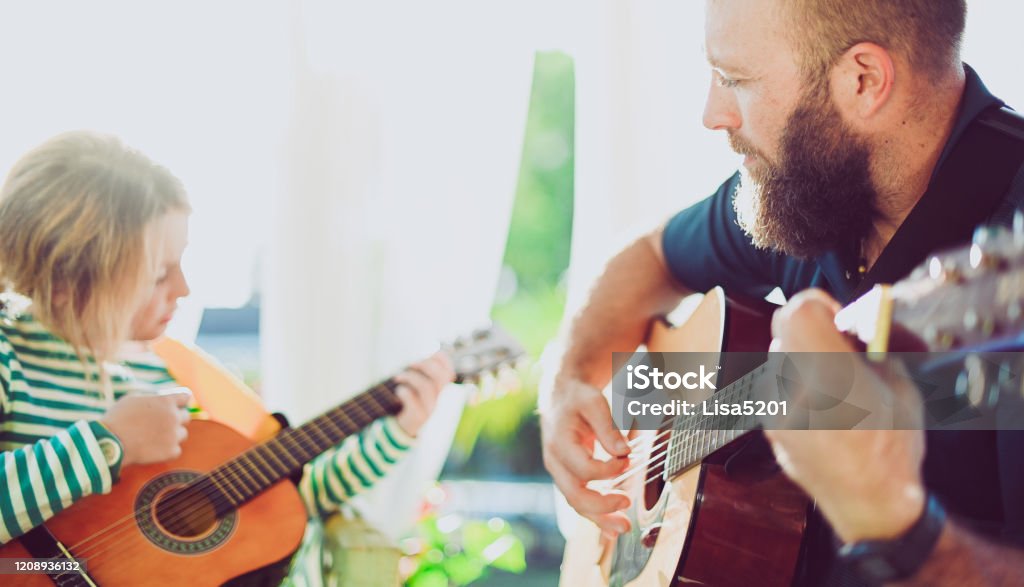 blast Helligdom rent Jam Session Man And Child Play Guitar Stock Photo - Download Image Now -  Music Therapy, 8-9 Years, Beauty - iStock