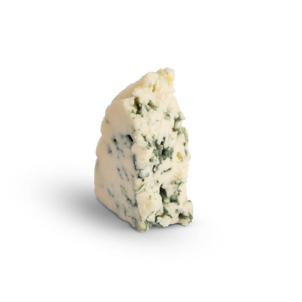 queijo azul isolado em um fundo branco - block portion part of french culture - fotografias e filmes do acervo
