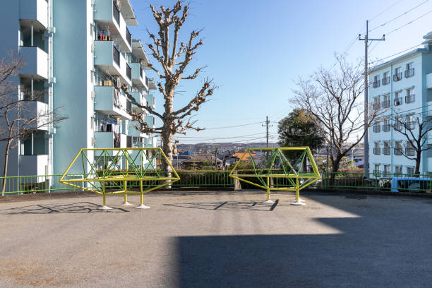 日野市の団地、日野市東京、東京 - apartment sky housing project building exterior ストックフォトと画像