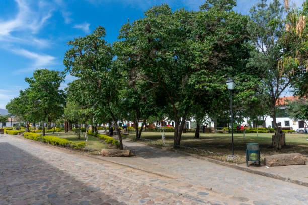 istock Square of a Colombian People 1209047128