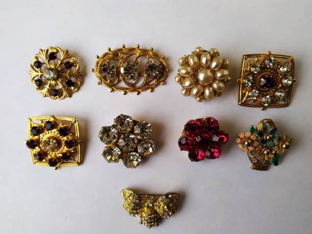 istock Old vintage brooches 1209051093