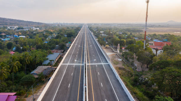 istock Expressway transport traffic road 1209056510
