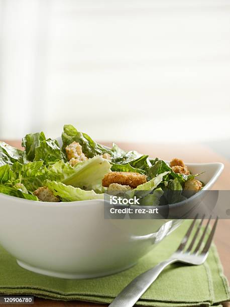 Salada César Com Copyspace - Fotografias de stock e mais imagens de Alface - Alface, Alface Romana, Alimentação Saudável