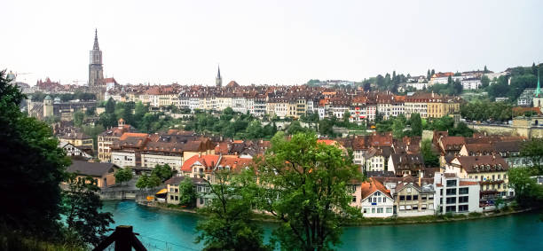 berna / suiza - berne berne canton roof cityscape fotografías e imágenes de stock