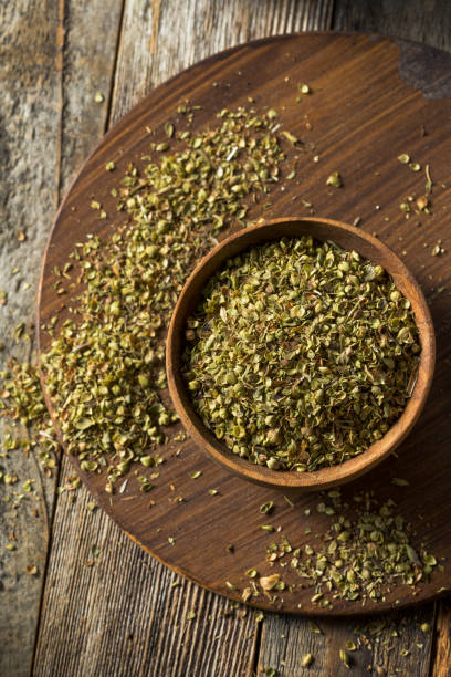 istock Raw Dried Green Greek Oregano Spice 1209166560