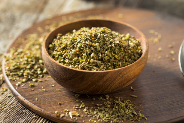 istock Raw Dried Green Greek Oregano Spice 1209167555