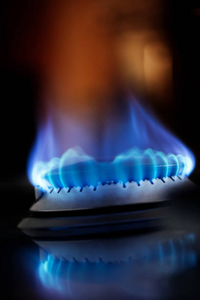 flames of gas stove - flame natural gas boiler burner imagens e fotografias de stock