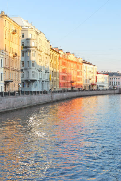 istock St. Petersburg in the evening 1209250644
