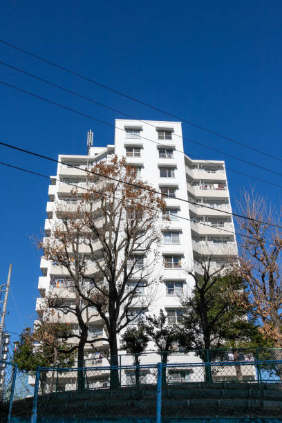 日野市の団地、日野市東京、東京 - apartment sky housing project building exterior ストックフォトと画像