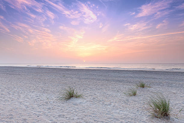 istock Sunrise over atlantic ocean in south Florida 120927886
