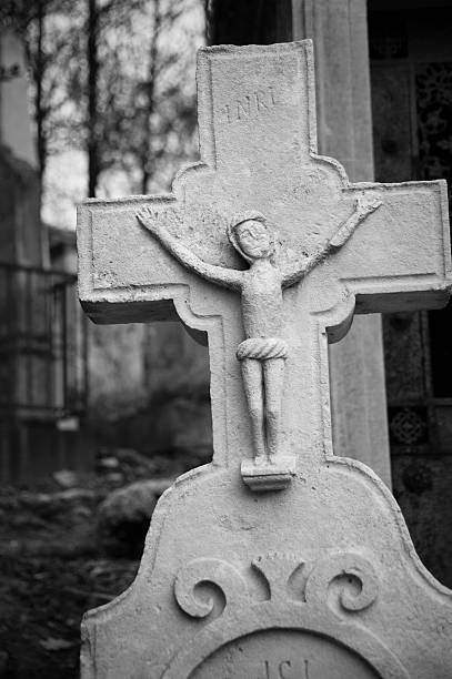 istock After Life Crosses serie 120930742