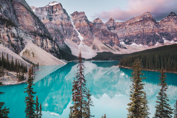istock Sunrise at Moraine Lake 1209309377