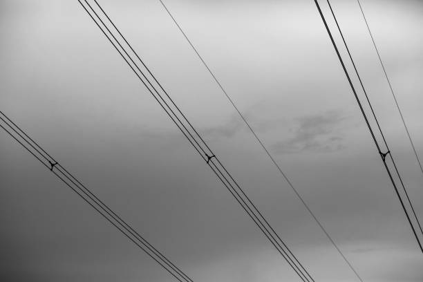 silhouette elektryczna wieża energetyczna - transformer electricity mesh power line zdjęcia i obrazy z banku zdjęć