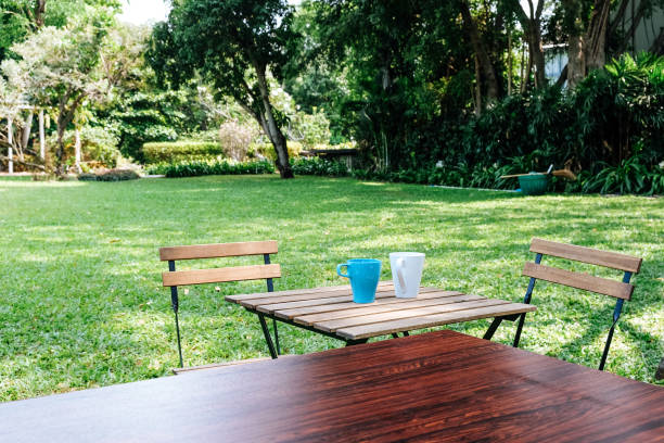 Outdoor casual dining.