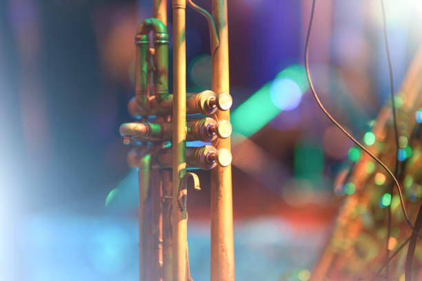 trompeta - close up nightclub trumpet nobody fotografías e imágenes de stock