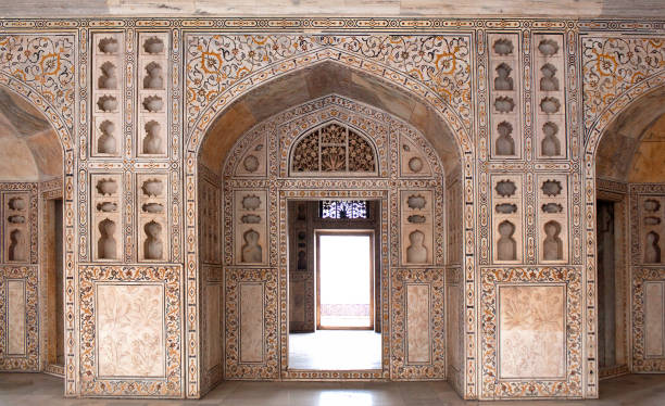 istock Diwan-i-Khas - private audience hall in Agra Red Fort, India 1209486009