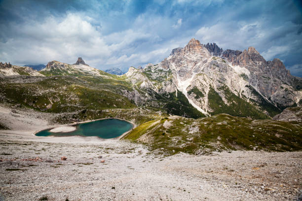 dolomiti, italia - tirol season rock mountain peak foto e immagini stock