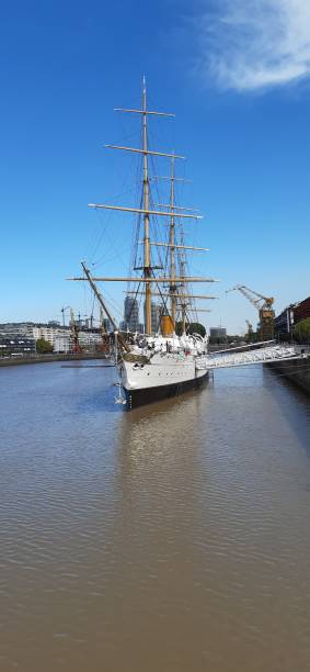 istock Puerto Madero 1209566591