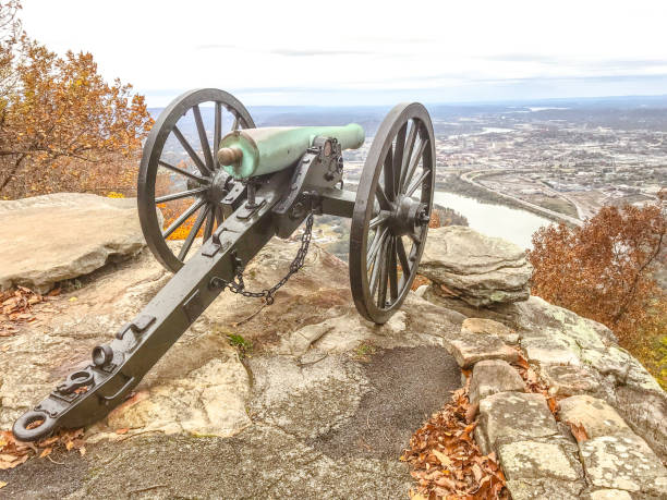 istock Cannons of Lookout Mountain Chattanooga 1209584853