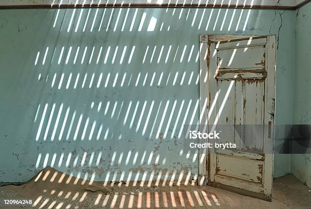 Foto de Casa De Kolmanskop Interior e mais fotos de stock de Abandonado - Abandonado, Acabado, Areia