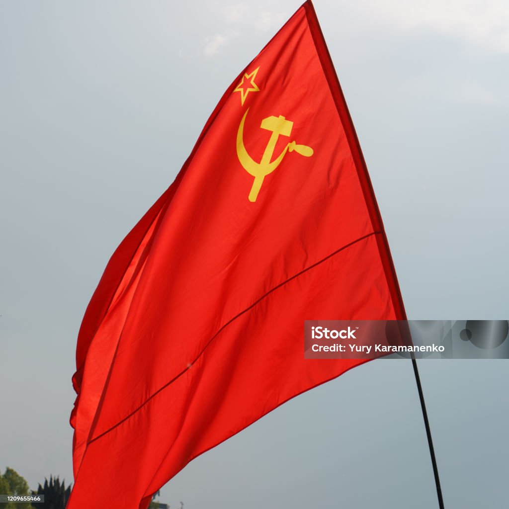 Hình Ảnh Lá Cờ Liên Xô Đỏ Với Búa Và Liềm Hình ảnh Sẵn có - Tải ...