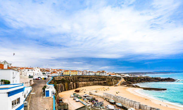 widok na port ericeira na wybrzeżu portugalii - ericeira zdjęcia i obrazy z banku zdjęć