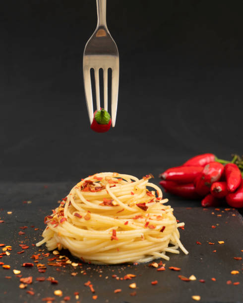 istock Spaghetti with garlic, oil and pepper 1209711780