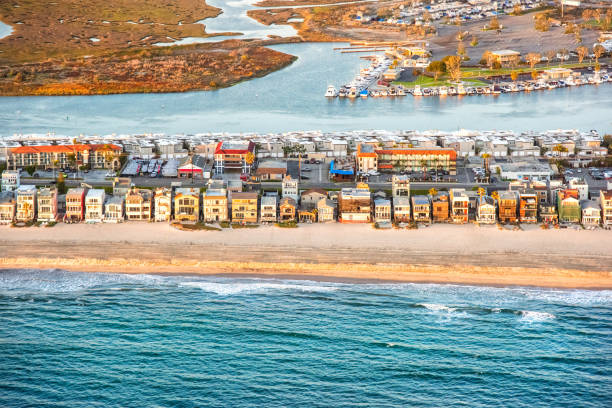 istock Los Angeles Area Beachfront Homes 1209722712