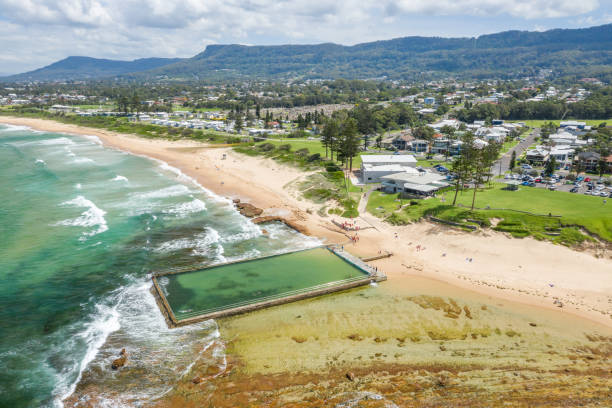 bulli, nsw, austrália - surf sand rock coastline - fotografias e filmes do acervo