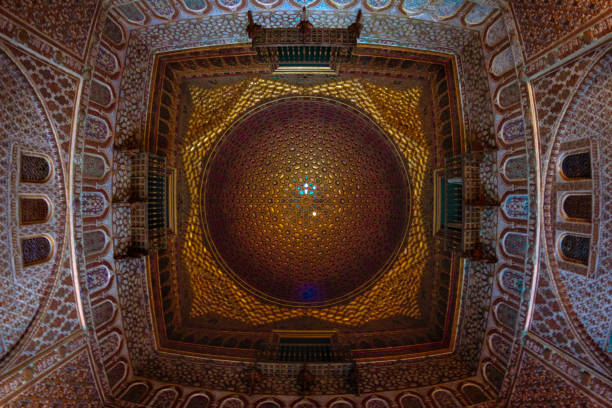 istock Details of an islamic dome 1209773003