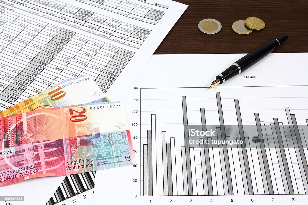 Financiero gráfico de - Foto de stock de Formulario de impuestos libre de derechos