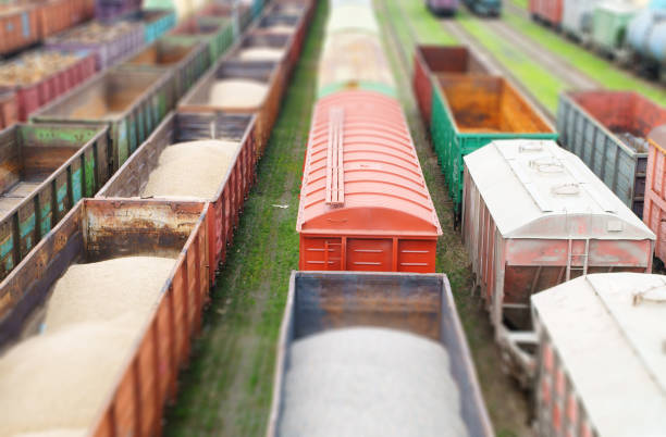 freight trains and railroad with tilt-shift effect - ts9 imagens e fotografias de stock