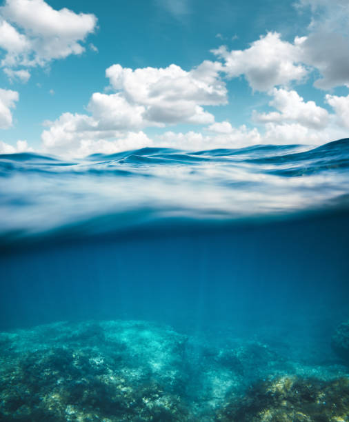 Underwater Underwater view on sea waves (combined underwater and surface view). croatia photos stock pictures, royalty-free photos & images