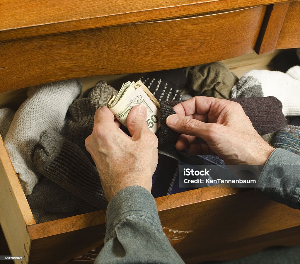 Ocultar efectivo en cordón - Foto de stock de Dinero libre de derechos