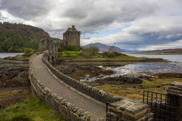 istock tourist castle of Scotland 1209860177