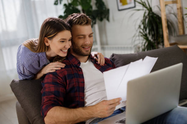 istock Coming up with a plan to maintain their household budget 1209863156